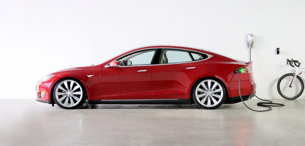 Tesla Model 3 vs Gas Cars 1 Plugged In Model S