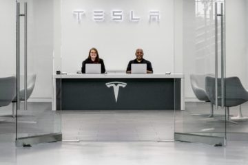 Tesla Service Centre Inside