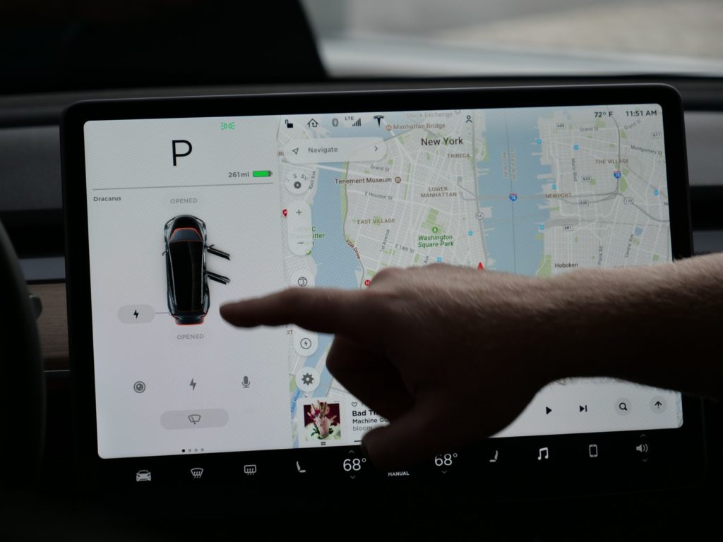 The Case For A Tesla AutoPilot Game 1 mini P1001202
