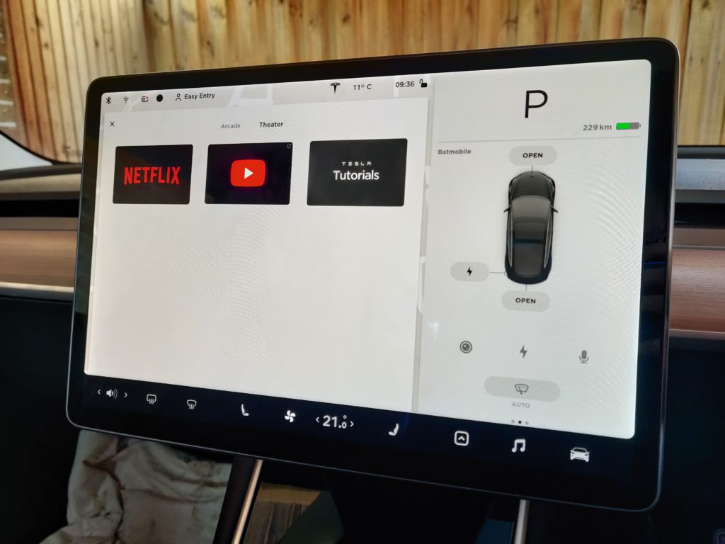 Tesla Web Browser: How To Browse Full Screen (2022) 2 Tesla Model 3 Theater Mode