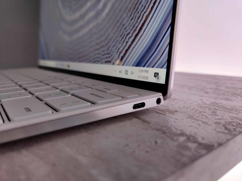 CES 2020: All The Latest Computer Tech! 5 CES 2020 Dell XPS 13 Side